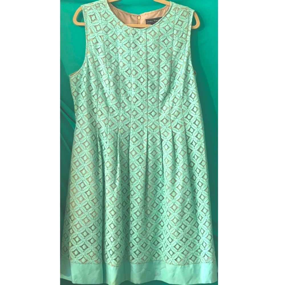Jessica Howard Dry Lace Dress size 16